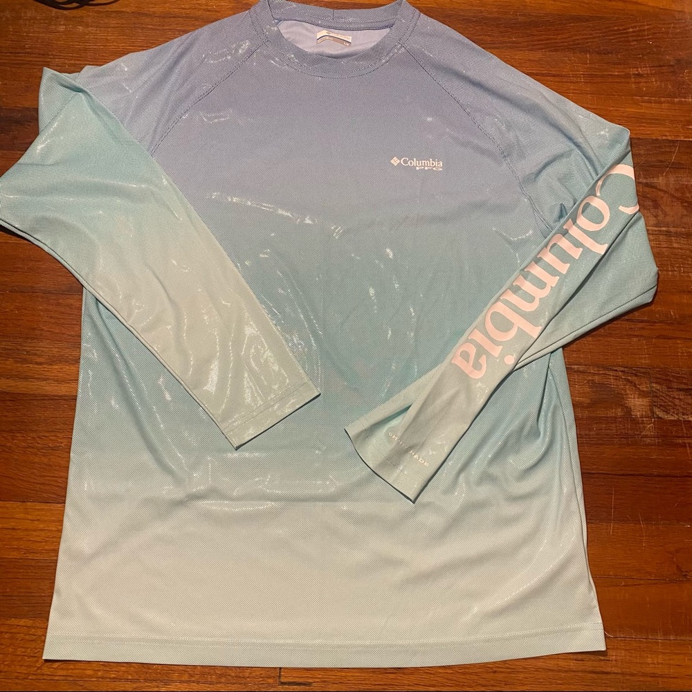 NWOT women’s Columbia PFG shirt 🎣